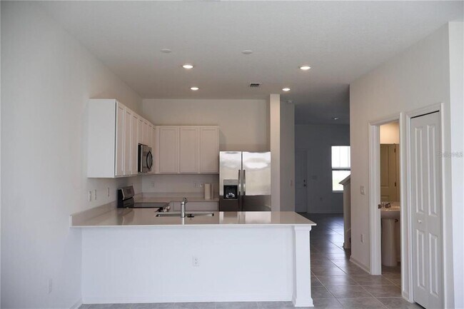 Foto del edificio - 2452 Skyline Lp