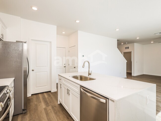 Foto del edificio - 4040 Williams Pond Rd
