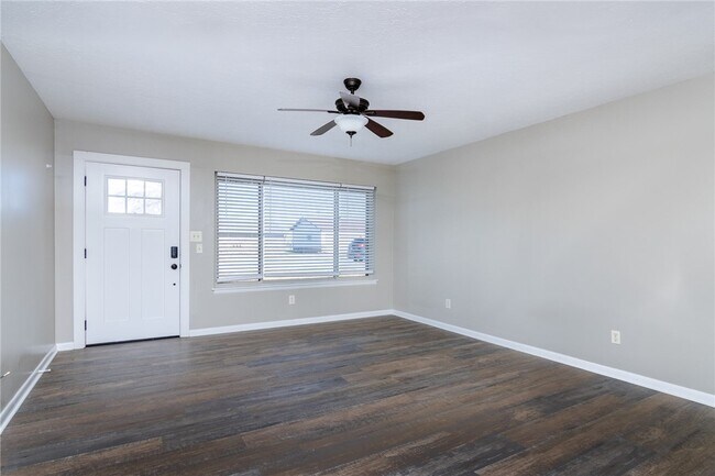 Foto del edificio - 1208 NE 3rd St