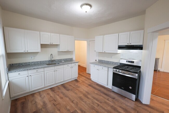 Building Photo - 42 Hiawatha Rd