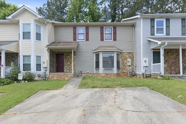 Primary Photo - 114 Oak Cir S