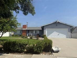 Building Photo - 1095 W 17th St