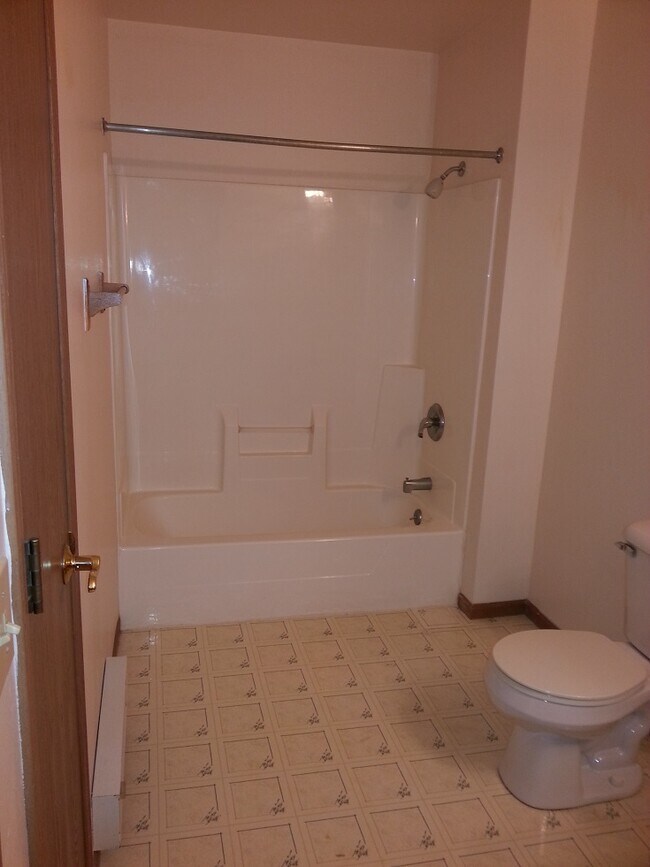 Baño - 801 Borden Rd