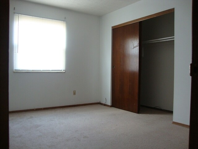 Foto del edificio - 7282 Fall Creek Ln