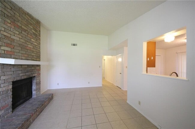 Building Photo - 12805 Broughton Way