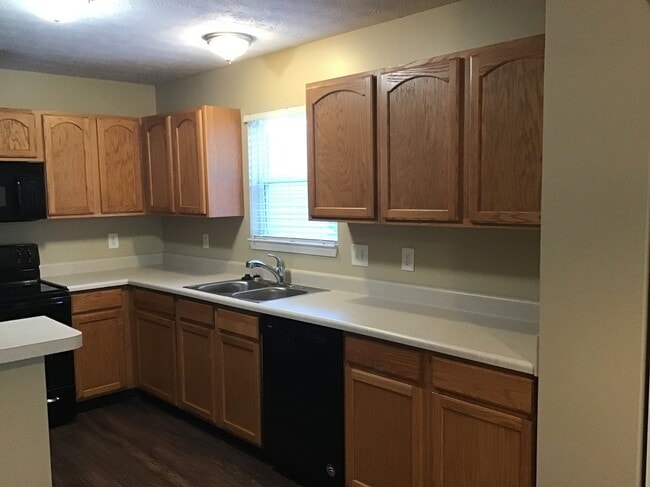Foto del edificio - 1196 River Ridge Dr