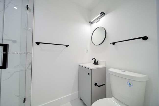 Foto del edificio - 14850 Naranja Lakes Blvd