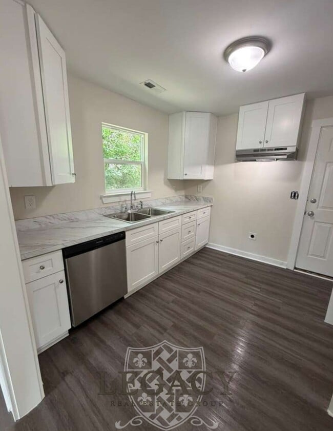 Photo - 214 W Lokey Ave House