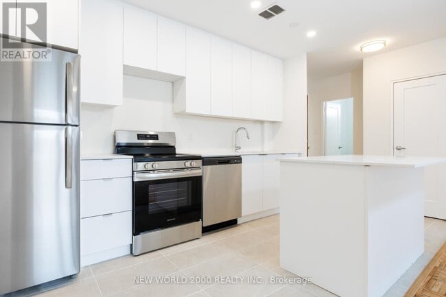 Building Photo - 49 Glen Elm Ave