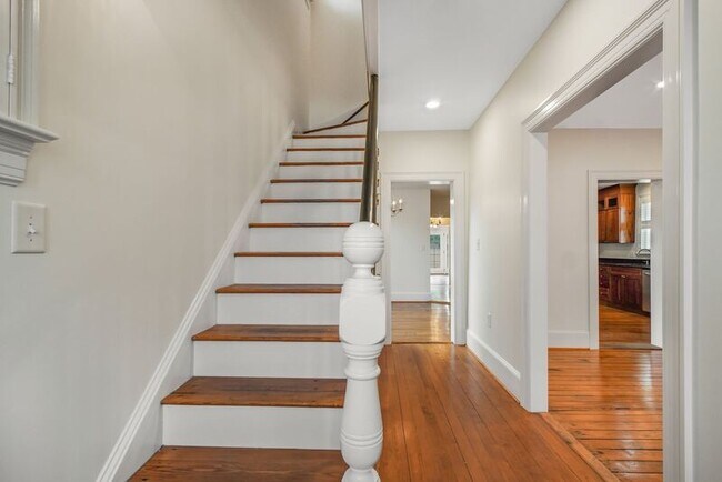 Building Photo - 204 Fauquier St