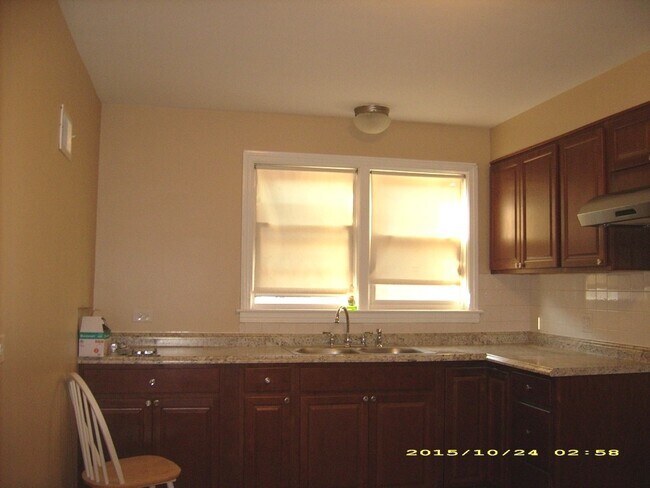 Foto del edificio - 9012 Keating Ave