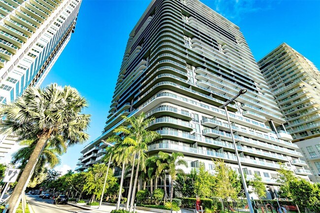 Foto del edificio - 121 NE 34th St