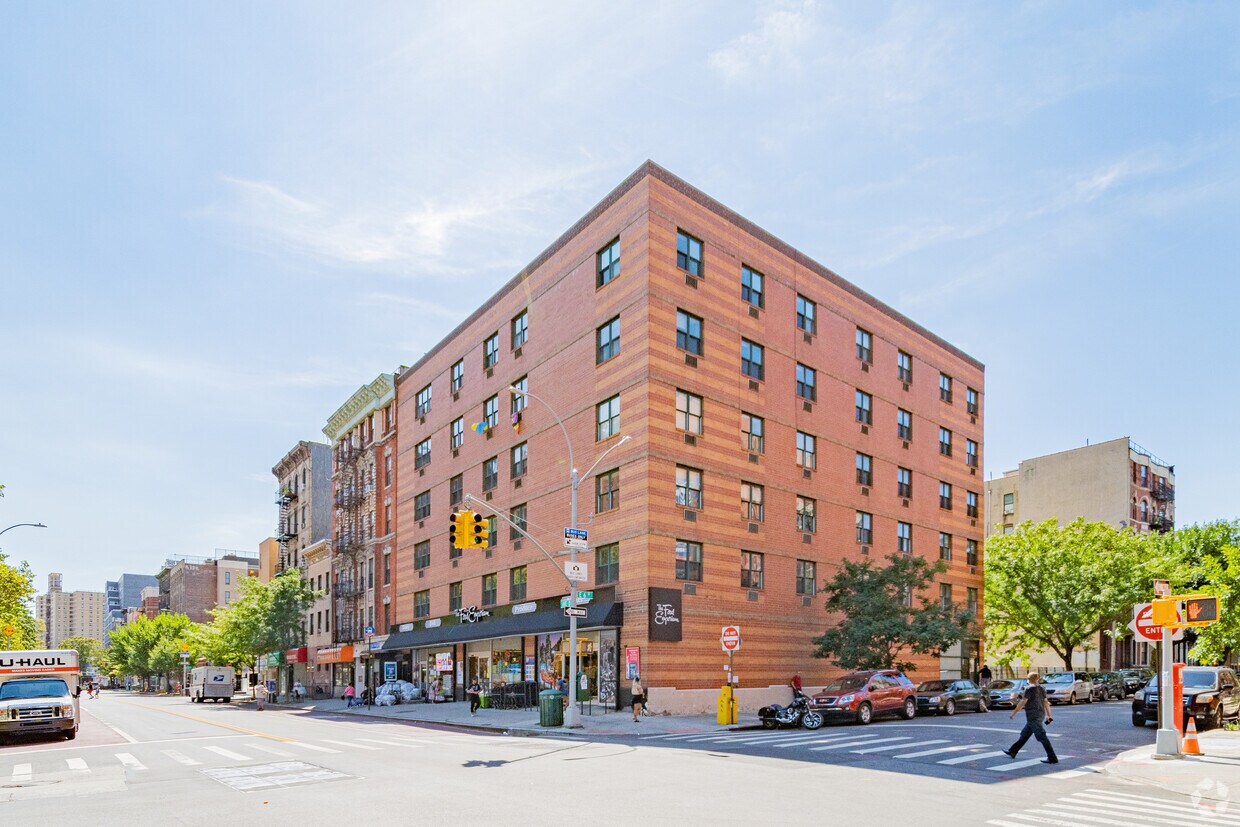 754 E Sixth St New York, NY 10009 - 754 E Sixth St
