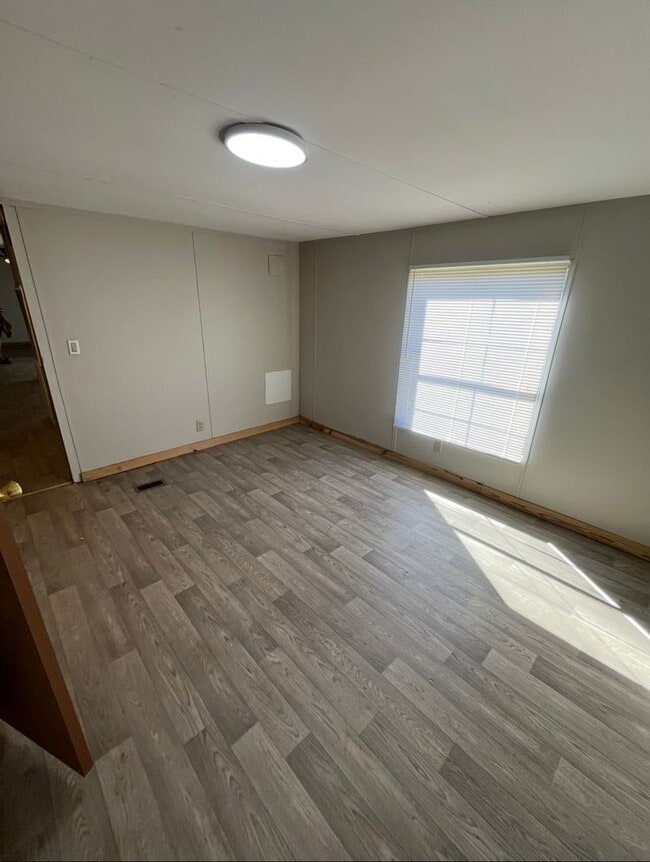 Building Photo - 2 Bed/2 Bath Mobile Home