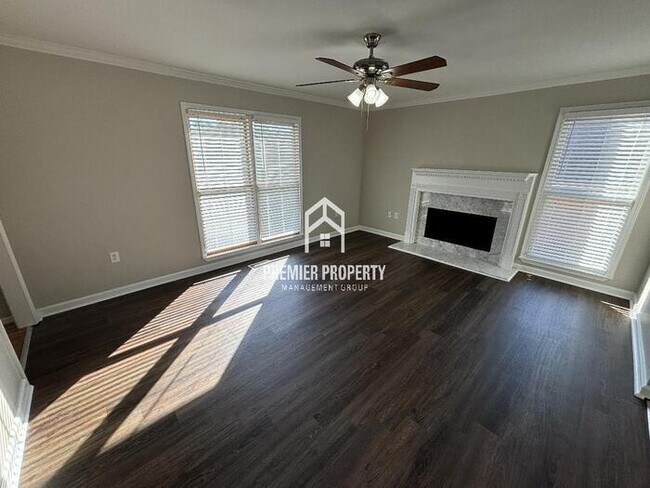Foto del edificio - 7118 Roundstone Dr