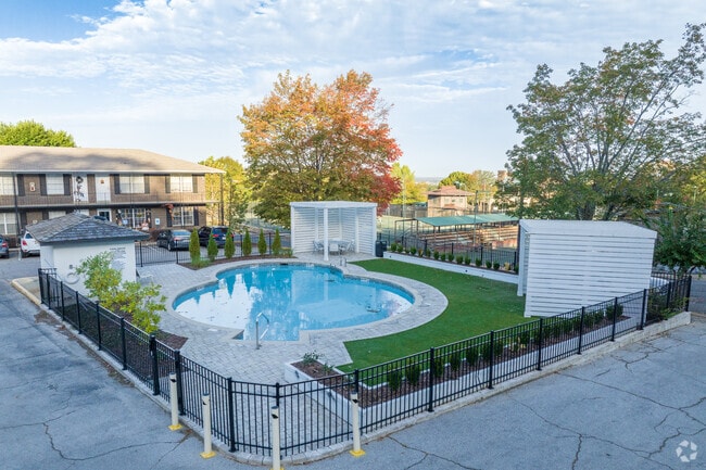Cliff Terrace - Cliff Terrace Apartments