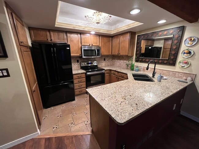 Building Photo - 2685 S Dayton Way