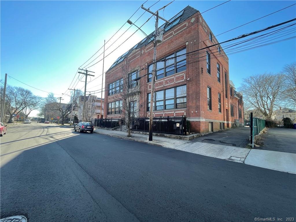 325 Myrtle Ave Unit 1201, Bridgeport, CT 06604 Condo for Rent in