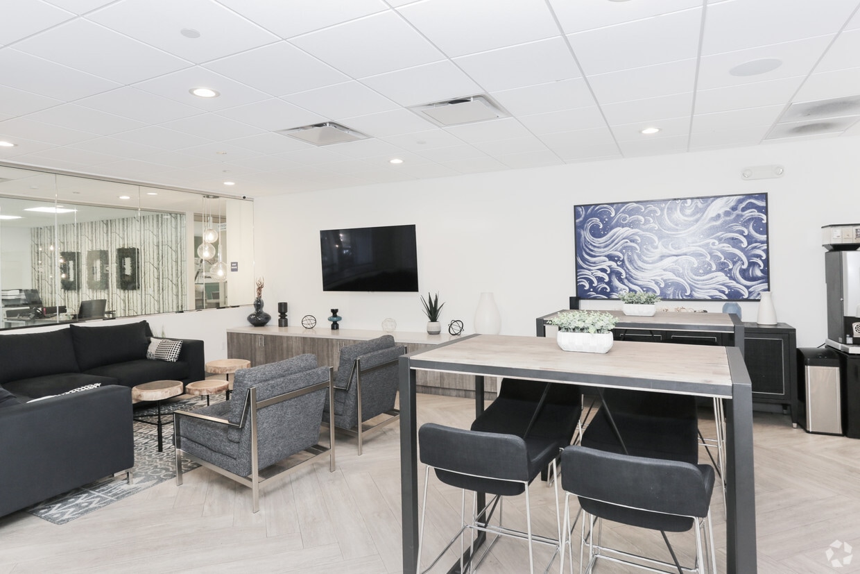 Violet on Virgil Apartments in Los Angeles, CA Westside Rentals