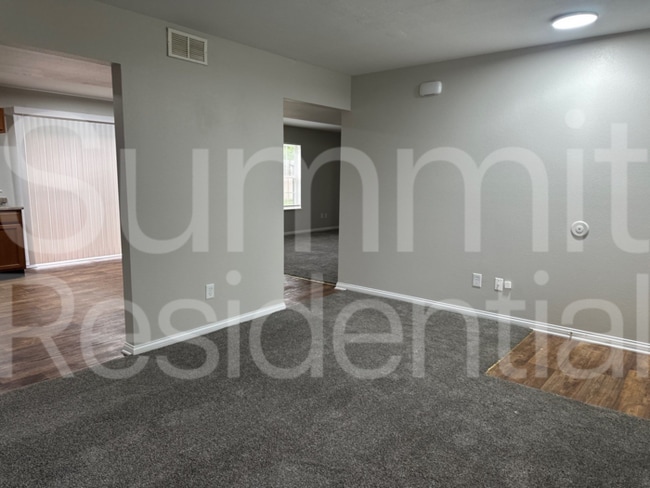 Foto del edificio - 2360 Cade Ct