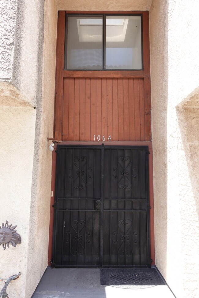 Building Photo - 1064 S Garfield Ave