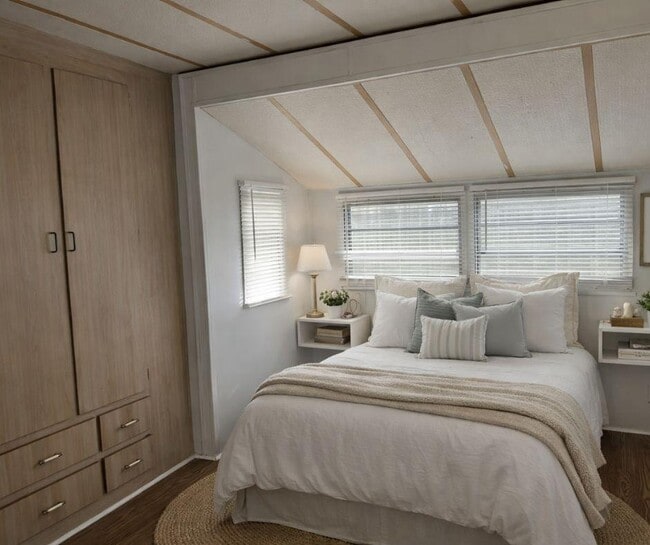 Building Photo - 38651 Tarr Dr