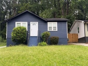 Building Photo - 2777 3rd Ave SW