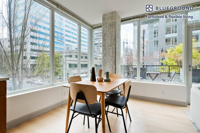 Foto del edificio - 1000 Minor Ave