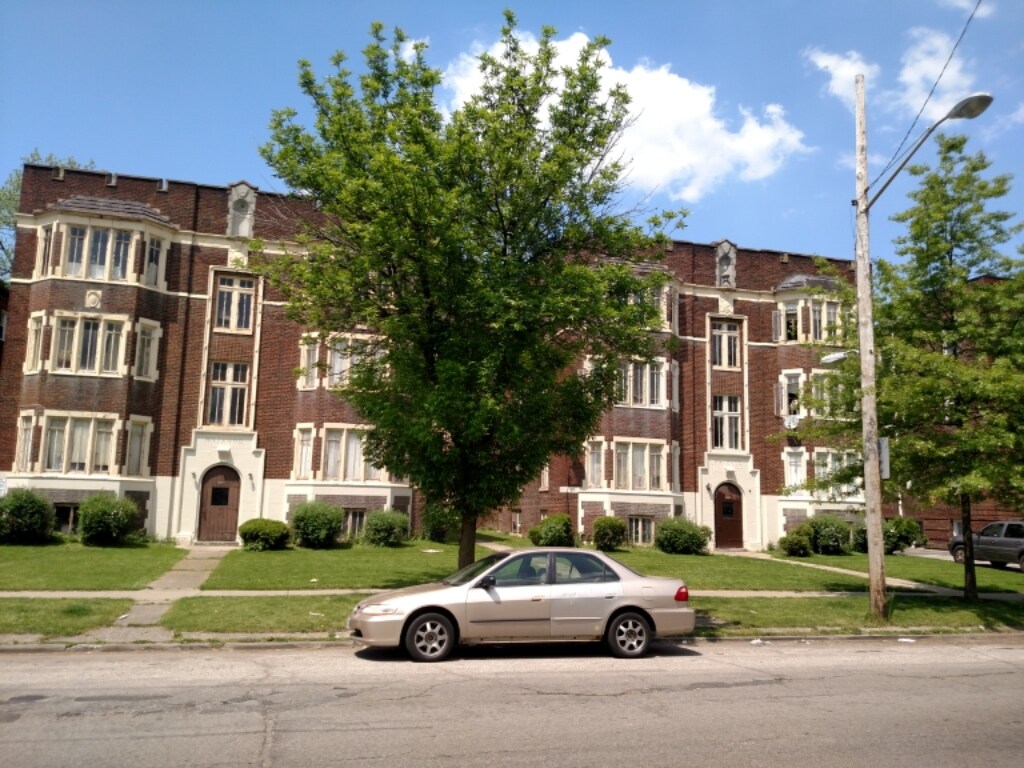 Building Photo - 2928 S Moreland Blvd