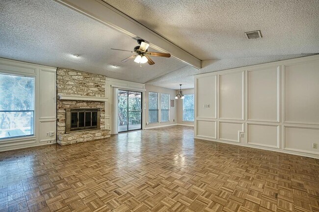 Building Photo - 3114 Honey Tree Ln