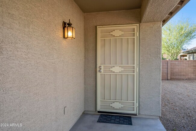 Building Photo - 5426 W Magdalena Ln