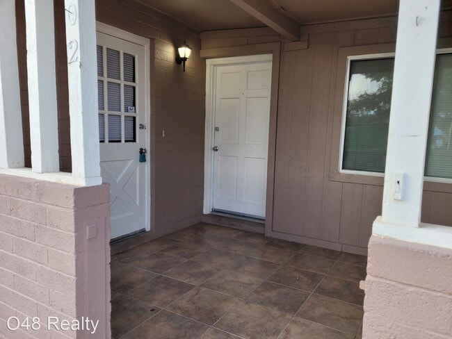 Building Photo - 3 br, 2 bath House - 102 E Ivy St
