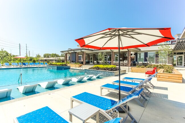 Foto del edificio - Summit Square