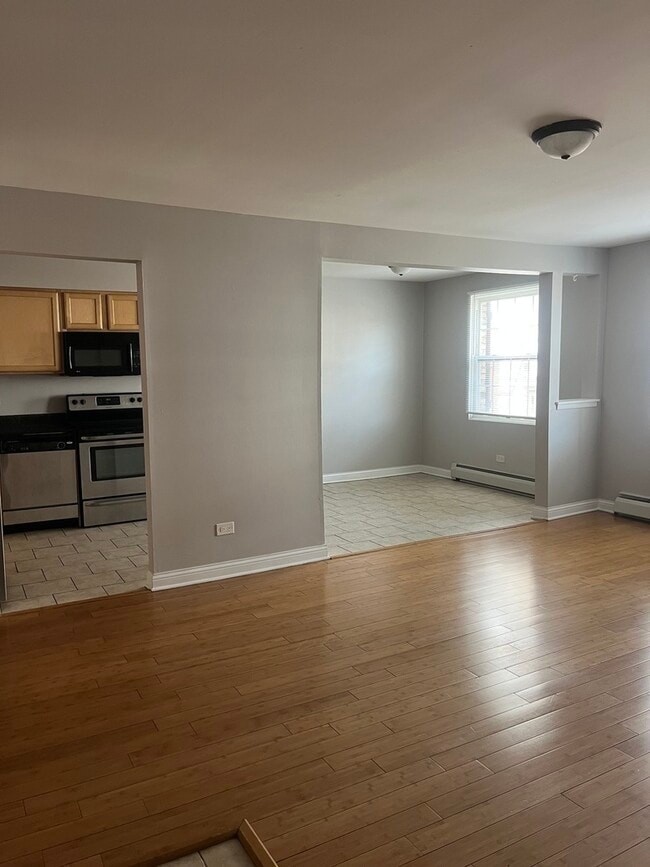 Building Photo - 9433 86th Ct