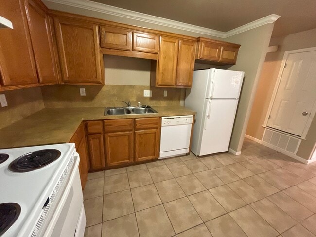 Building Photo - 1303 Powder River Dr