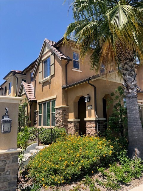 Foto principal - 114 Primrose Dr
