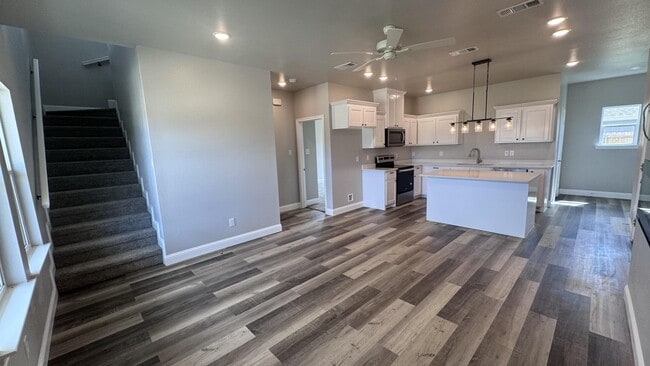 Building Photo - 100 Rams Dr