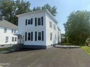 Building Photo - 11 Clifford Rd