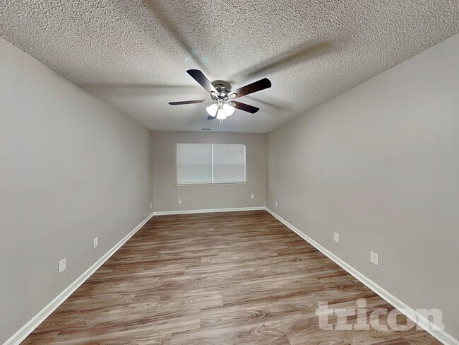 Foto del edificio - 6000 Whitewater Dr