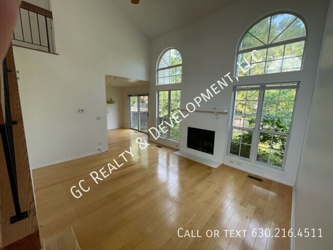 Building Photo - 730 Sturnbridge Ln