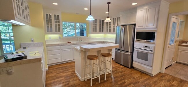 Building Photo - 10275 Owl Rd