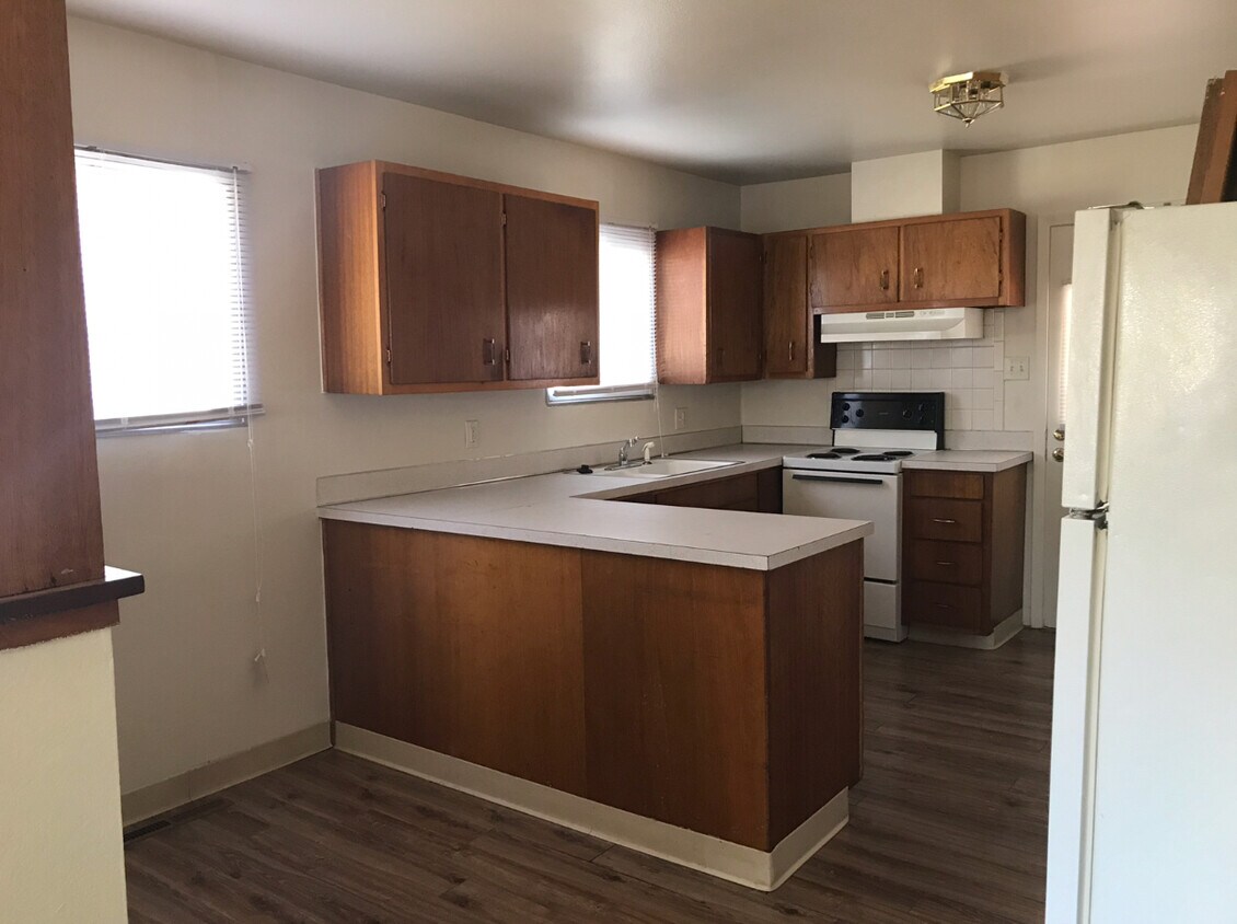 Foto del edificio - 1215 Monroe Ave