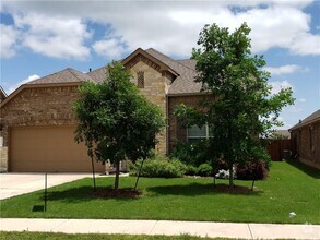 Building Photo - 2008 Suzanne Kelli Dr