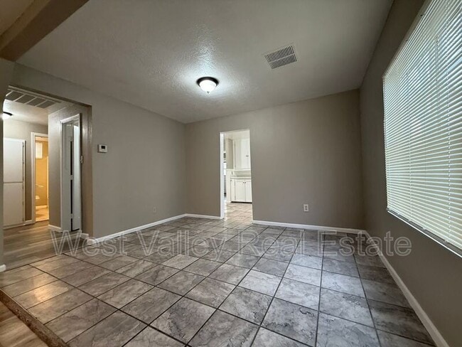 Building Photo - 419 Fillmore St