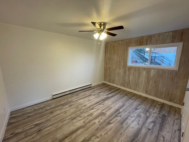 Foto del edificio - Moore (1321 SE 9th Ave &amp; 1320 SE 10th Ct.)