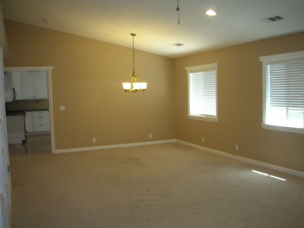 Building Photo - Nice 3 Bedroom Home! Convenient Location!