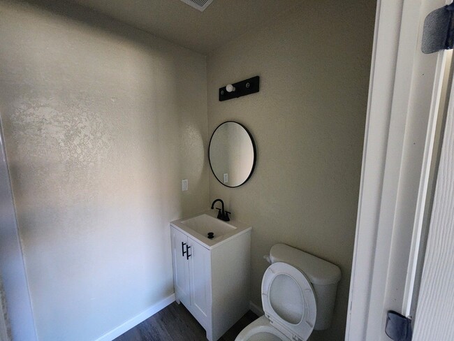Foto del edificio - Beautiful Remodled, 4 Bedroom Home!