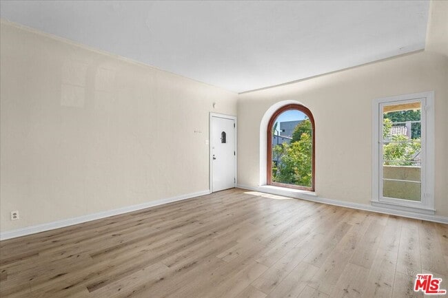 Foto del edificio - 429 N Gardner St