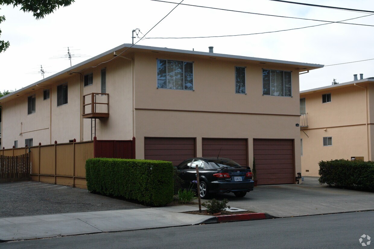 Primary Photo - 1205 Floribunda Ave