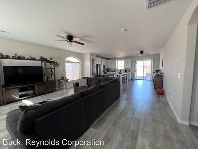 Building Photo - 3 br, 2 bath House - 2677 Kingman Dr.
